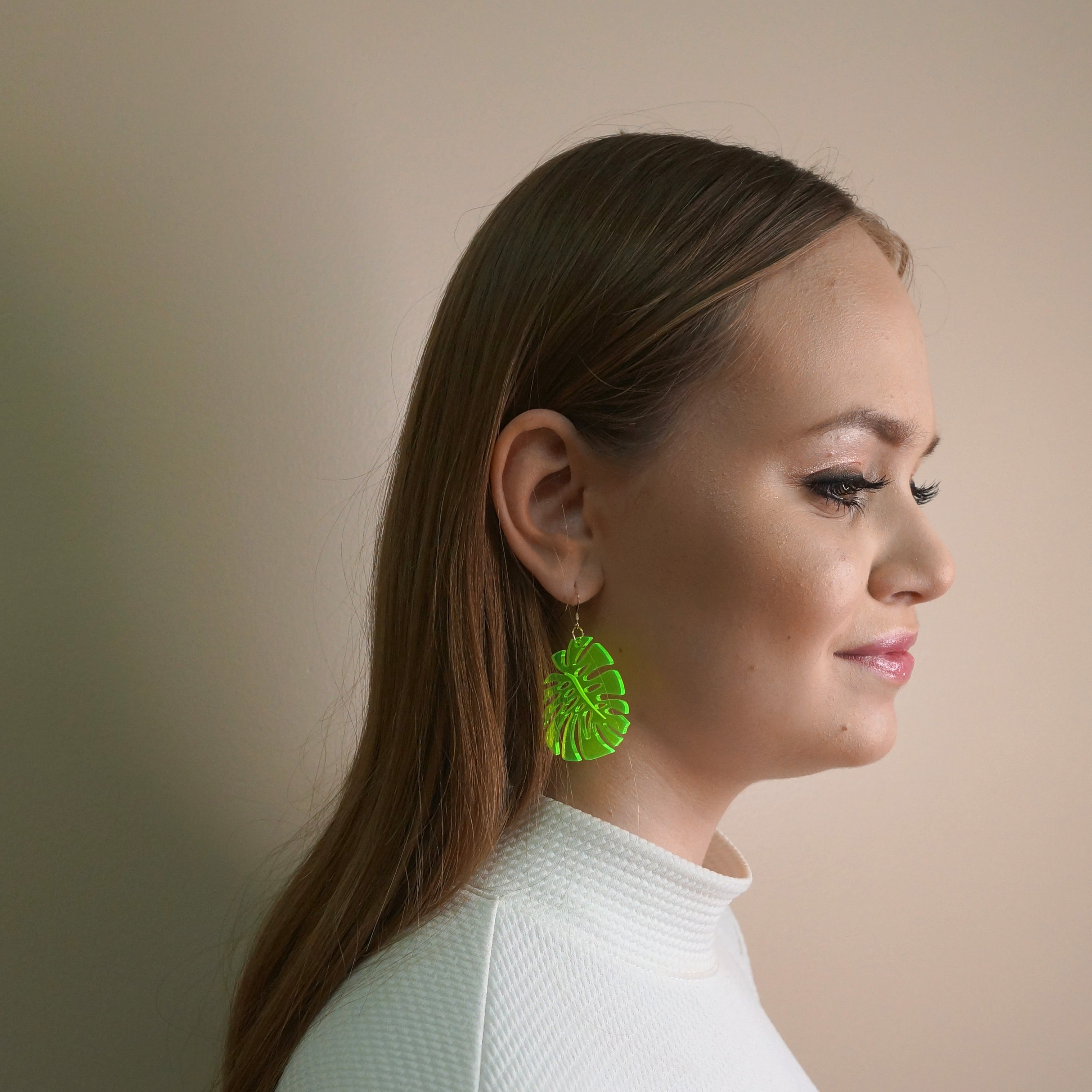 beaded monstera earrings Monstera Earrings Fluorescent Green